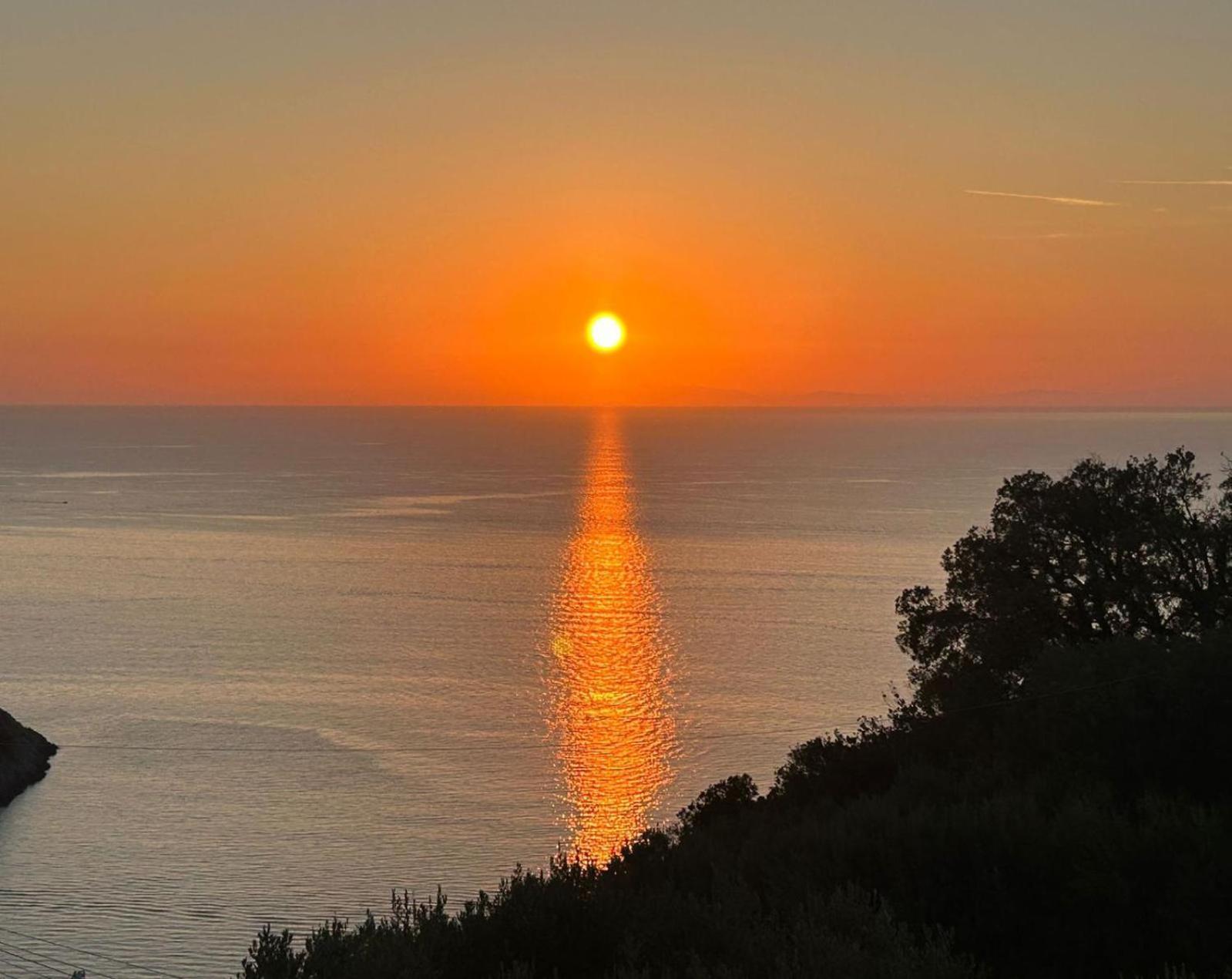Villa Velta Sea Sunset Porto Santo Stefano  Buitenkant foto