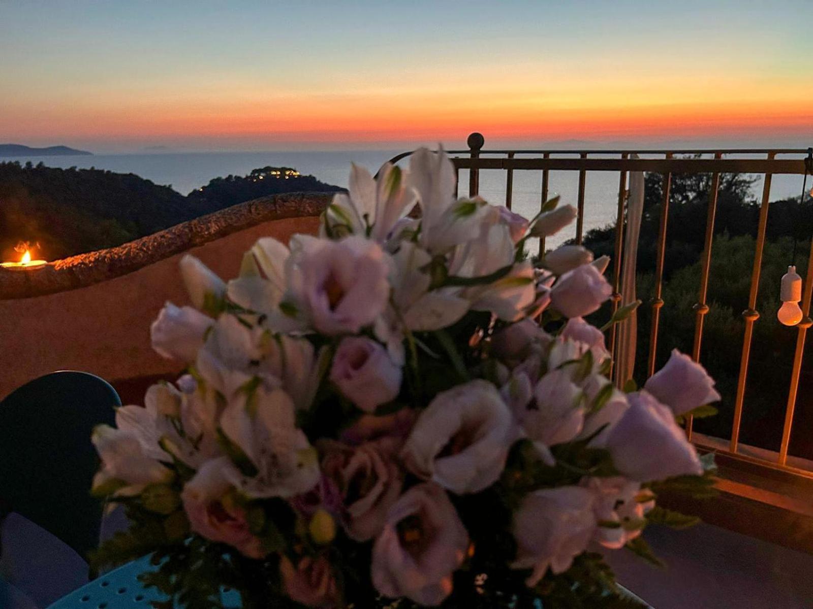 Villa Velta Sea Sunset Porto Santo Stefano  Buitenkant foto